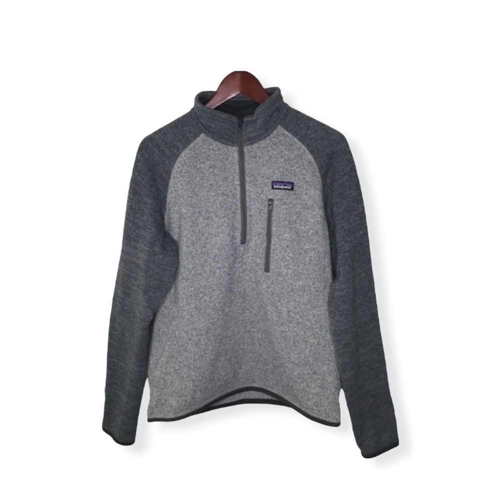 Patagonia Better Sweater 1/4-Zip Fleece Pullover in 2 Tone Grey.